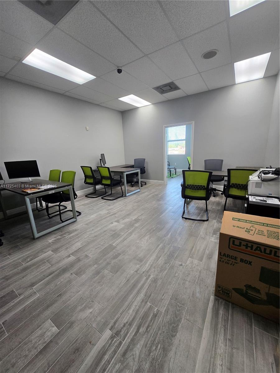 Beautiful  Office
